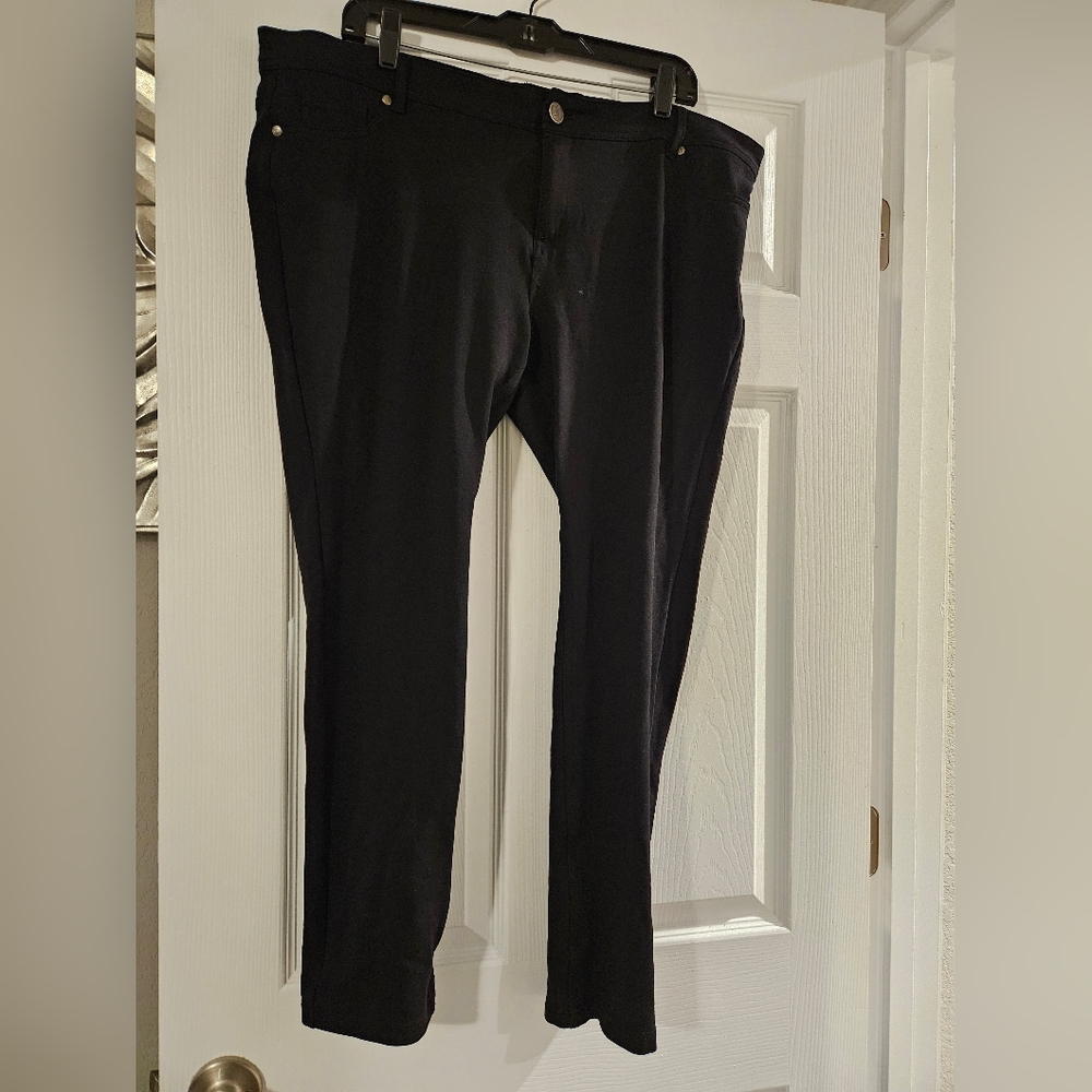 Black knit skinny pants